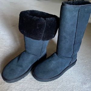 Ugg classic black boots